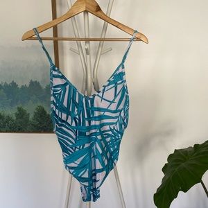 Cupshe Leaf Print One Piece